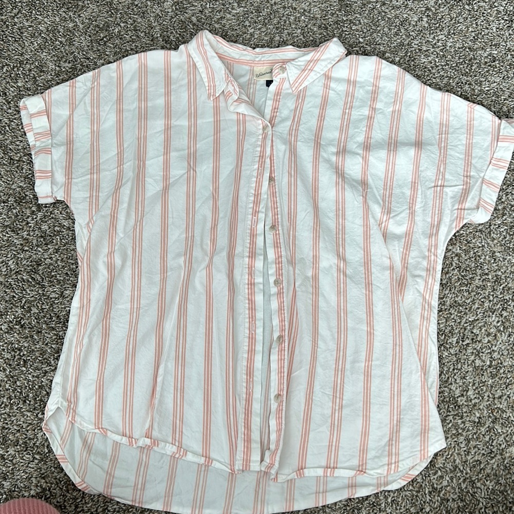 Universal thread size medium blouse top